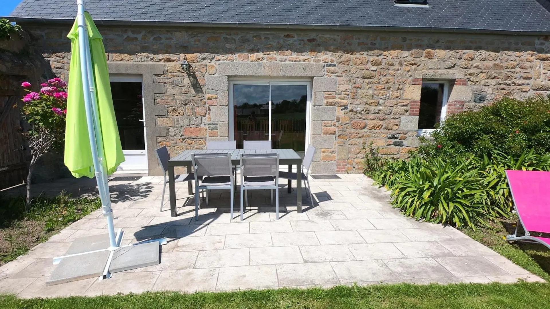 Casa de Férias Ti Bras Gite De Saint Guenole Trévou-Tréguignec